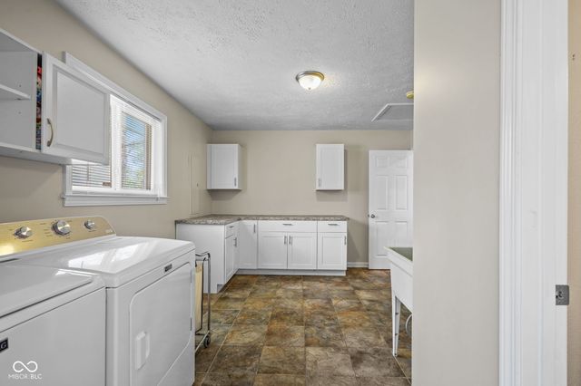 540 Golf Lane, Indianapolis, IN 46260