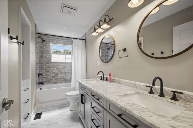 540 Golf Lane, Indianapolis, IN 46260