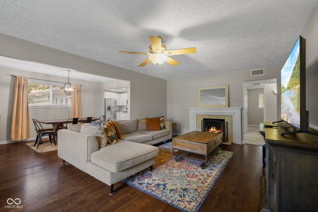 540 Golf Lane, Indianapolis, IN 46260