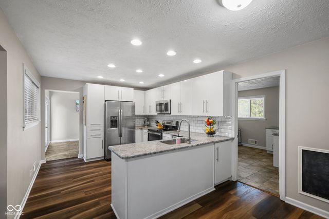 540 Golf Lane, Indianapolis, IN 46260