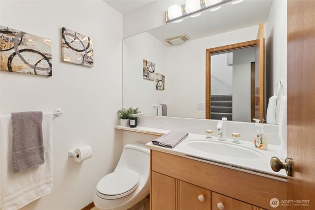 19714 41st Avenue NE, Lake Forest Park, WA 98155