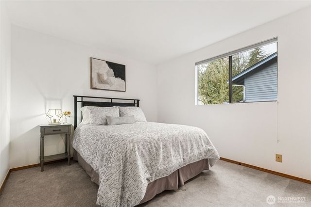 19714 41st Avenue NE, Lake Forest Park, WA 98155