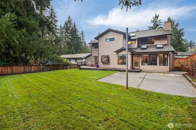 19714 41st Avenue NE, Lake Forest Park, WA 98155