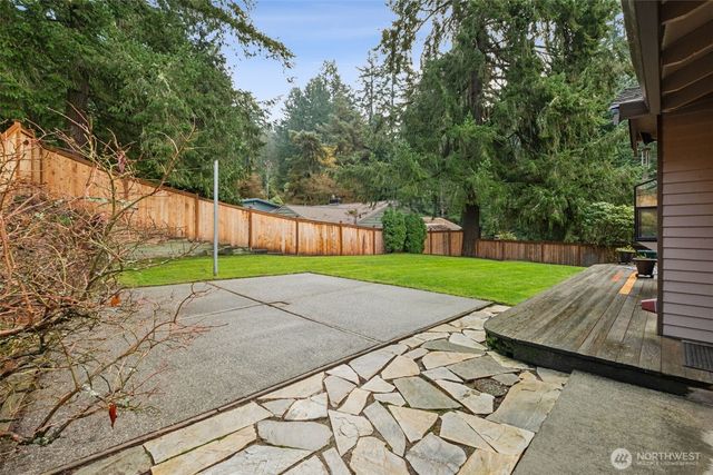 19714 41st Avenue NE, Lake Forest Park, WA 98155