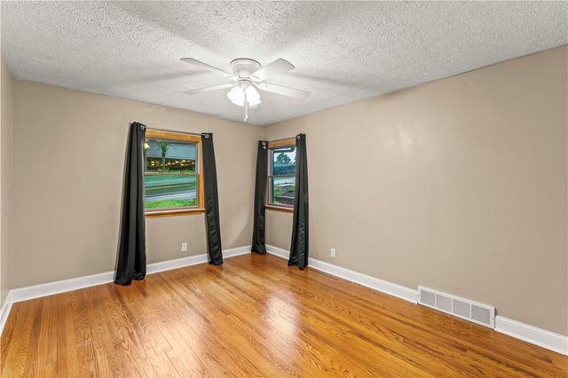 245 Wilbert Ave, South Strabane, PA 15301