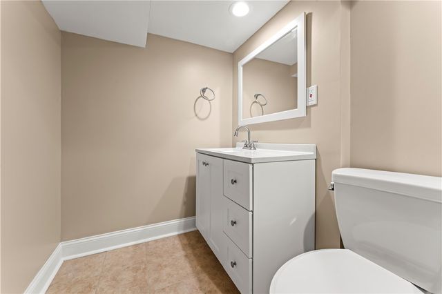 245 Wilbert Ave, South Strabane, PA 15301