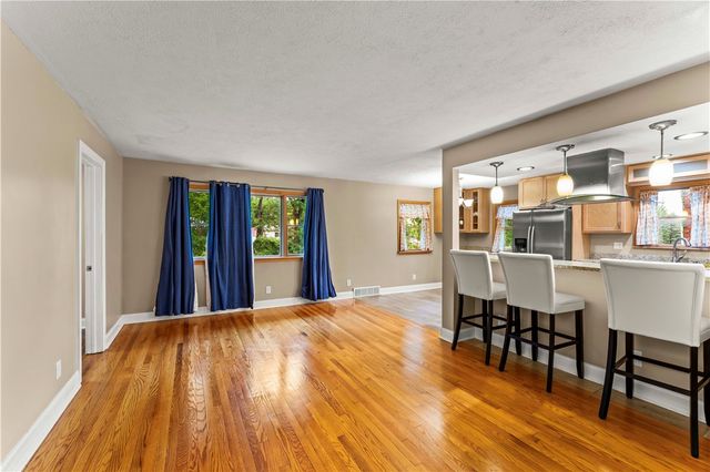 245 Wilbert Ave, South Strabane, PA 15301