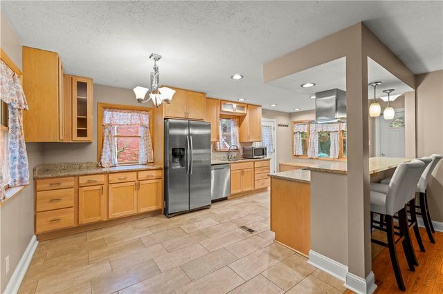 245 Wilbert Ave, South Strabane, PA 15301