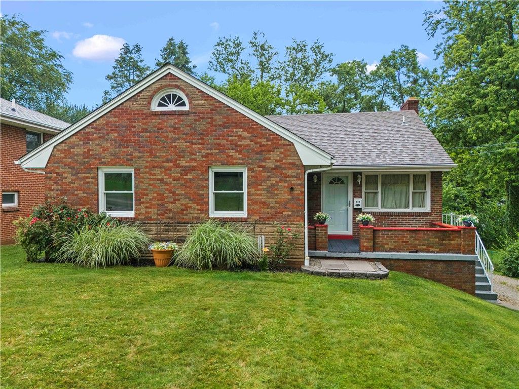 245 Wilbert Ave, South Strabane, PA 15301