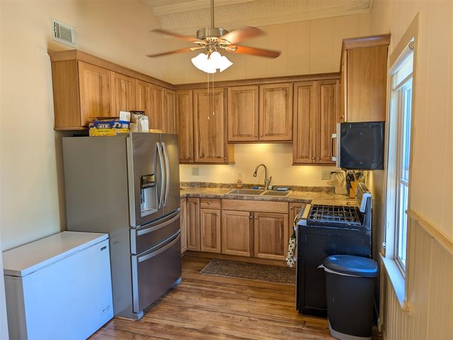 120 N Main Street, Scottville, MI 49454