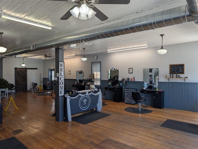 120 N Main Street, Scottville, MI 49454