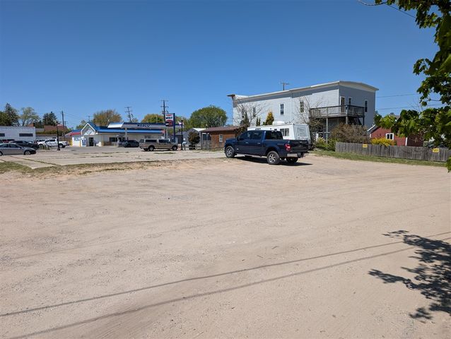 120 N Main Street, Scottville, MI 49454