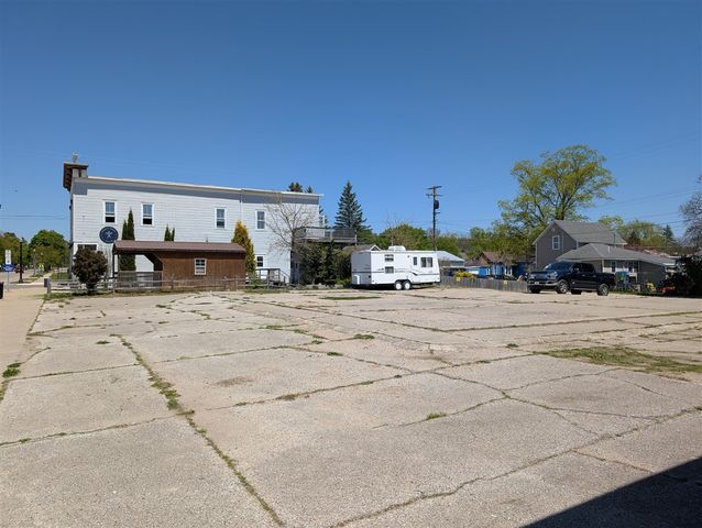 120 N Main Street, Scottville, MI 49454