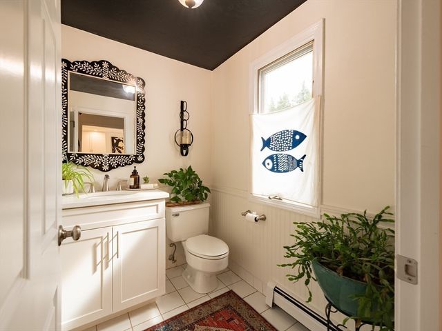 70 Parks St 18, Duxbury, MA 02332