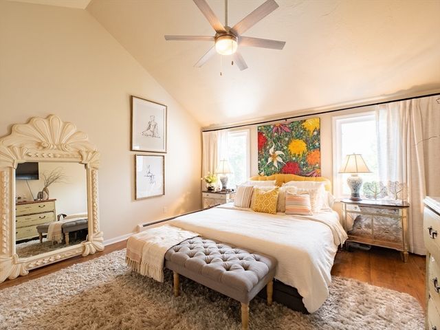 70 Parks St 18, Duxbury, MA 02332