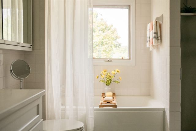 70 Parks St 18, Duxbury, MA 02332