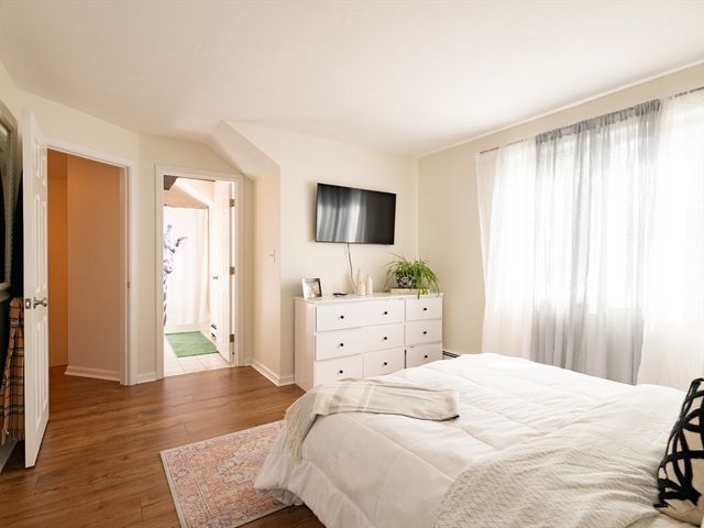 70 Parks St 18, Duxbury, MA 02332