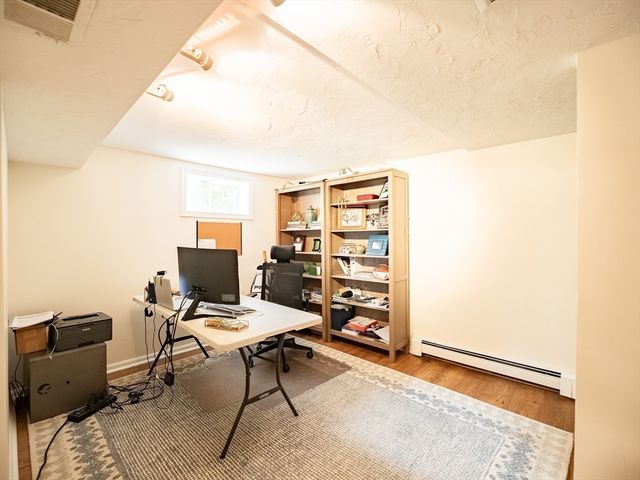 70 Parks St 18, Duxbury, MA 02332