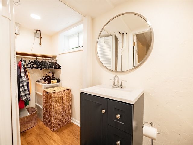 70 Parks St 18, Duxbury, MA 02332