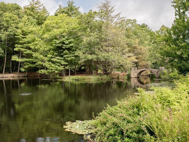 70 Parks St 18, Duxbury, MA 02332