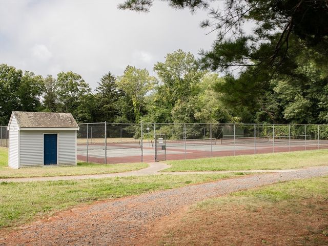 70 Parks St 18, Duxbury, MA 02332