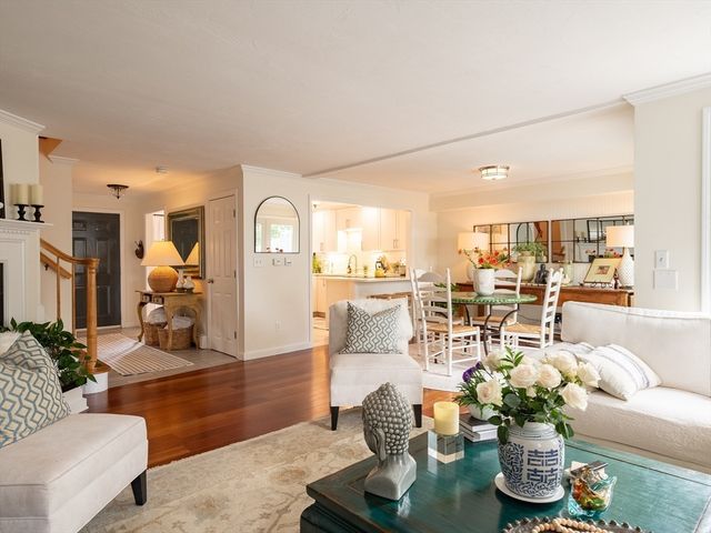 70 Parks St 18, Duxbury, MA 02332