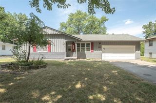 1222 S Maple Street, Ottawa, KS 66067