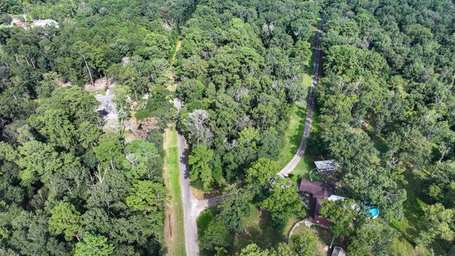 1 Cherry Laurel Ln, New Caney, TX 77357