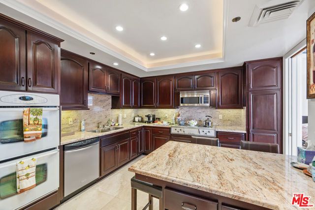 10550 Wilshire Boulevard 1001, Los Angeles, CA 90024