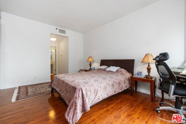 10550 Wilshire Boulevard 1001, Los Angeles, CA 90024