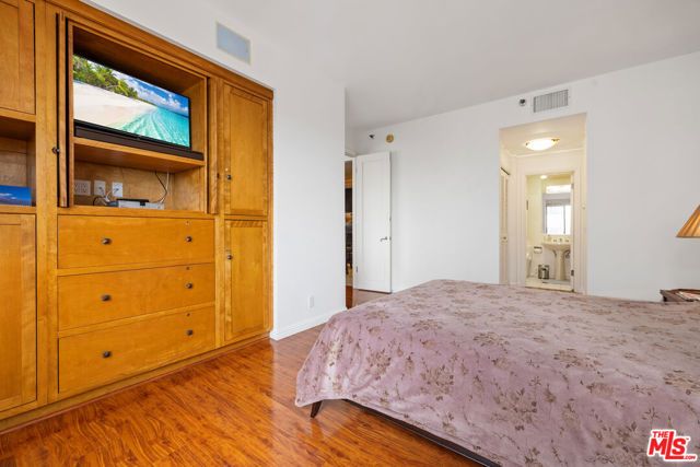 10550 Wilshire Boulevard 1001, Los Angeles, CA 90024