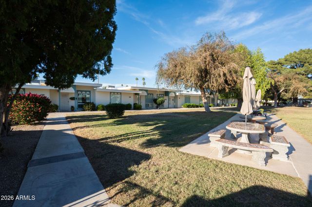 13445 N EMBERWOOD Drive, Sun City, AZ 85351