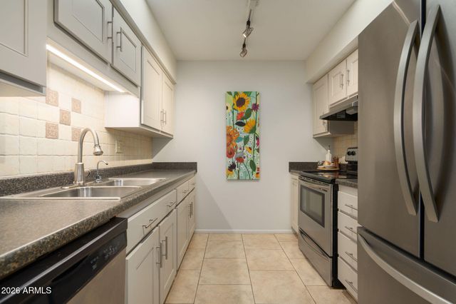 13445 N EMBERWOOD Drive, Sun City, AZ 85351