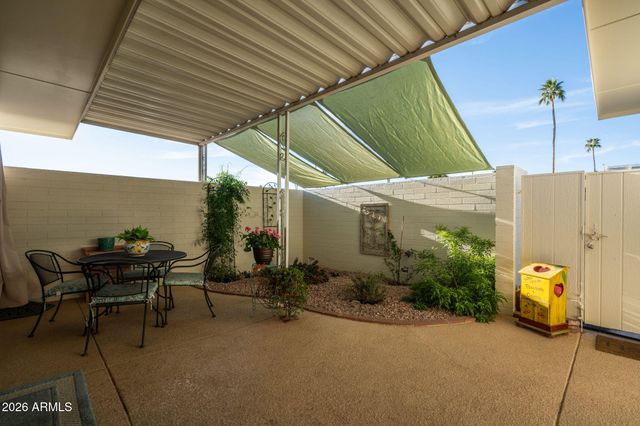 13445 N EMBERWOOD Drive, Sun City, AZ 85351