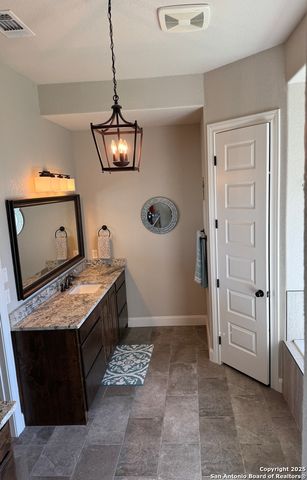 465 Double Gate, Castroville, TX 78009