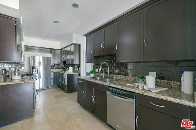 9049 Alcott Street 305, Los Angeles, CA 90035