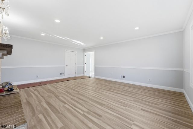 64 Gamewell Ln, Willingboro Twp., NJ 08046