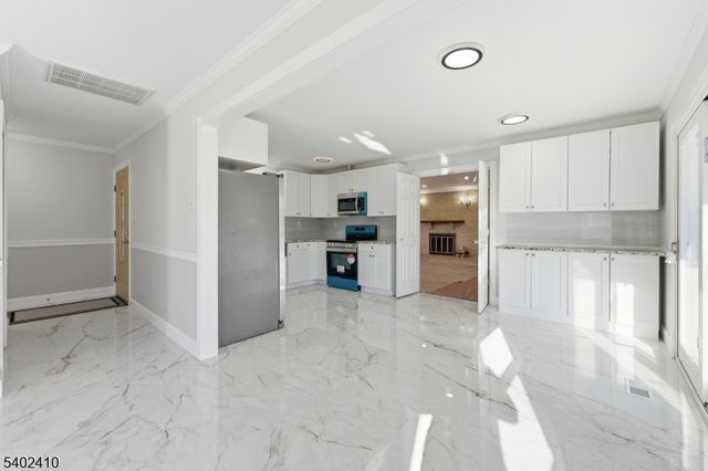 64 Gamewell Ln, Willingboro Twp., NJ 08046