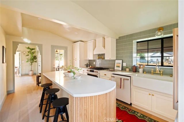 1578 Morada Place, Altadena, CA 91001