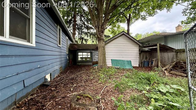 16658 Ridge Road, Detroit, MI 48219
