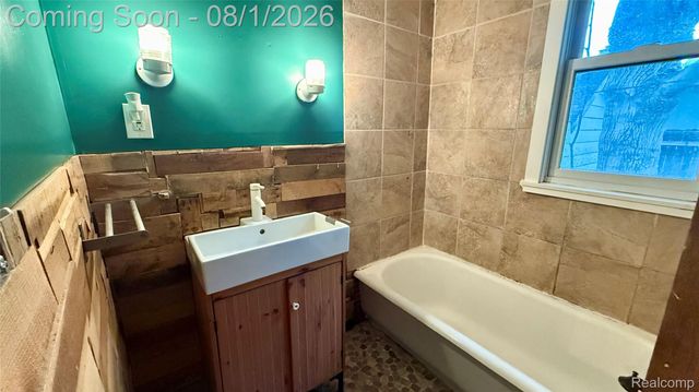 16658 Ridge Road, Detroit, MI 48219