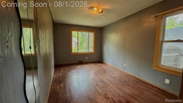 16658 Ridge Road, Detroit, MI 48219