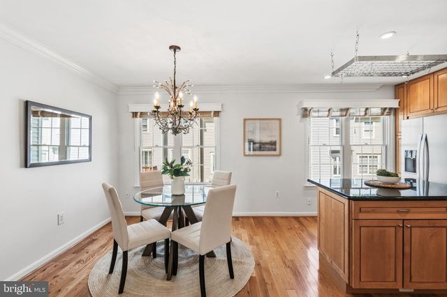 2386 BRANLEIGH PARK CT, Reston, VA 20191