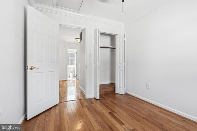 2386 BRANLEIGH PARK CT, Reston, VA 20191