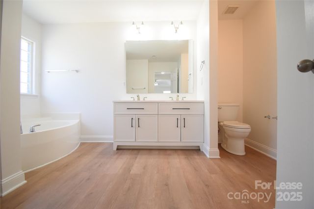 6728 Evanton Loch Road, Charlotte, NC 28278