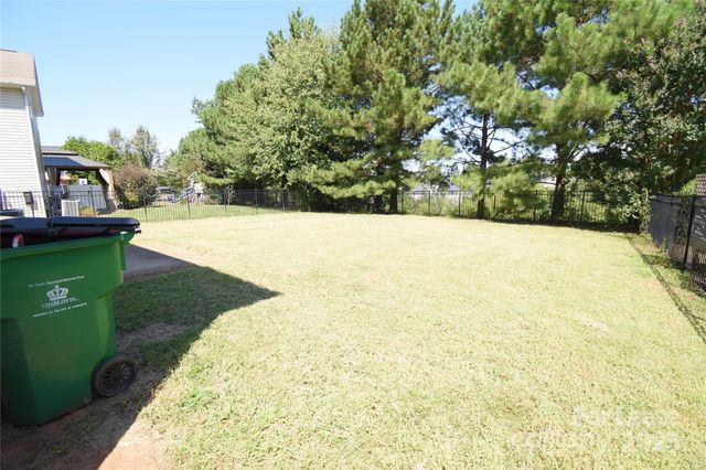 6728 Evanton Loch Road, Charlotte, NC 28278