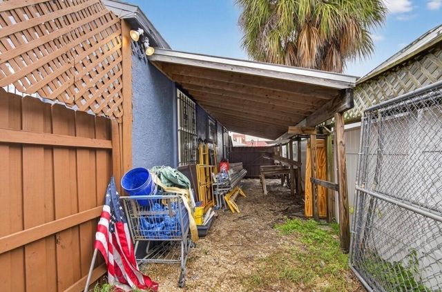 1305 N ARMENIA AVENUE, Tampa, FL 33607