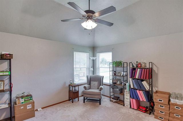 10421 Katy Line Drive, Yukon, OK 73099