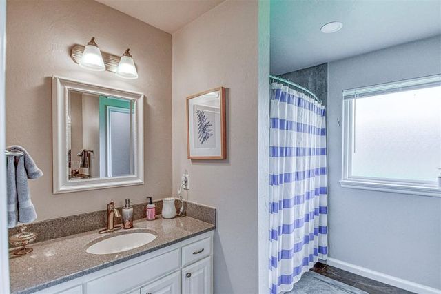 10421 Katy Line Drive, Yukon, OK 73099