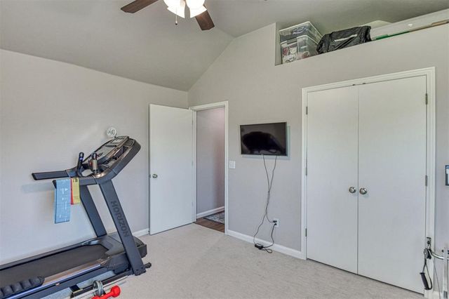 10421 Katy Line Drive, Yukon, OK 73099